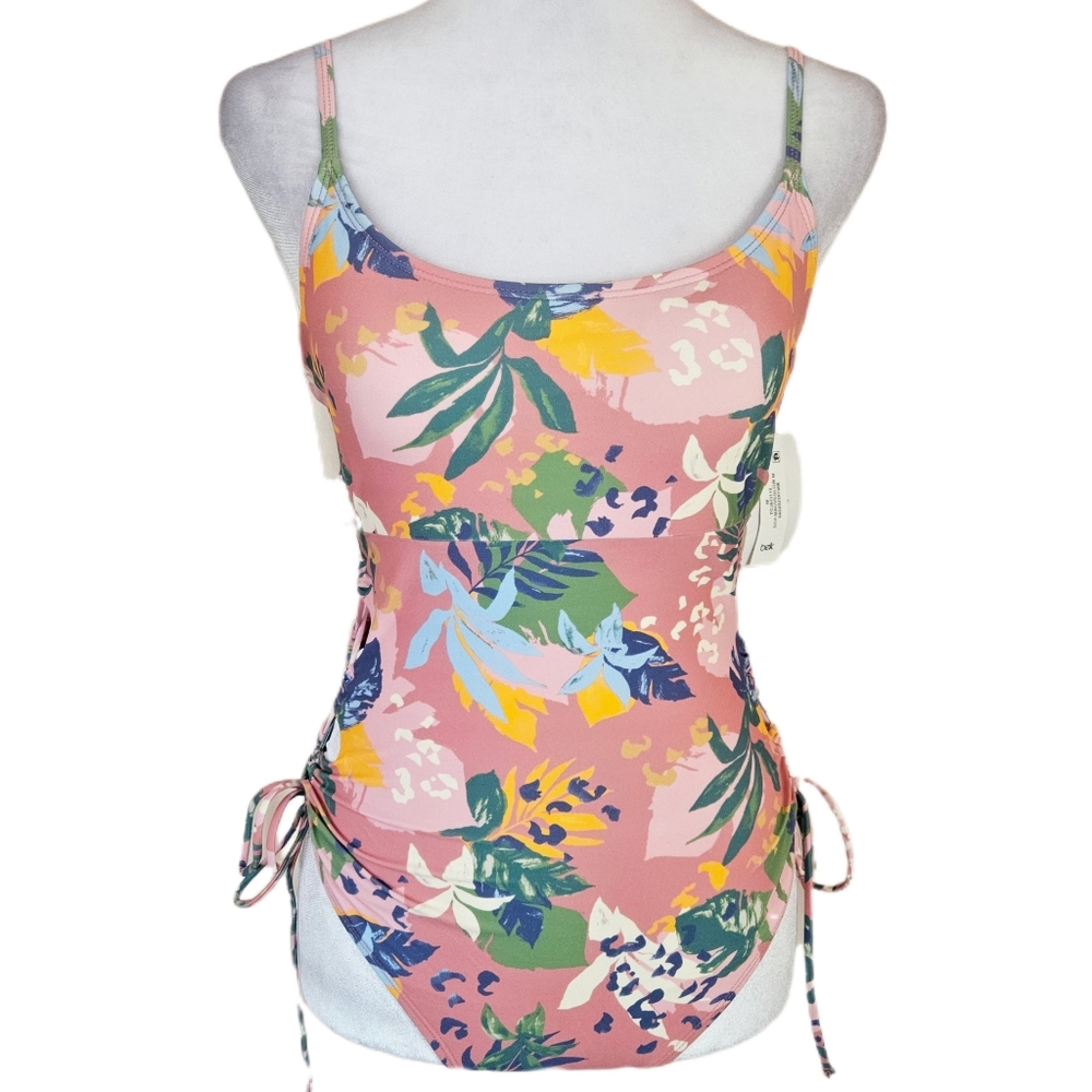 True Craft One Piece Swimsuit Women's Medium Pink Tropical Beach Summer Vacation